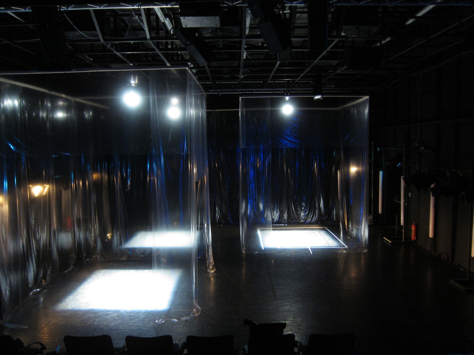 Basics*, interdisziplinäres Performance-Projekt von Karen Bößer, 2016, Profiler, Licht, Forum Freies Theater, Düsseldorf