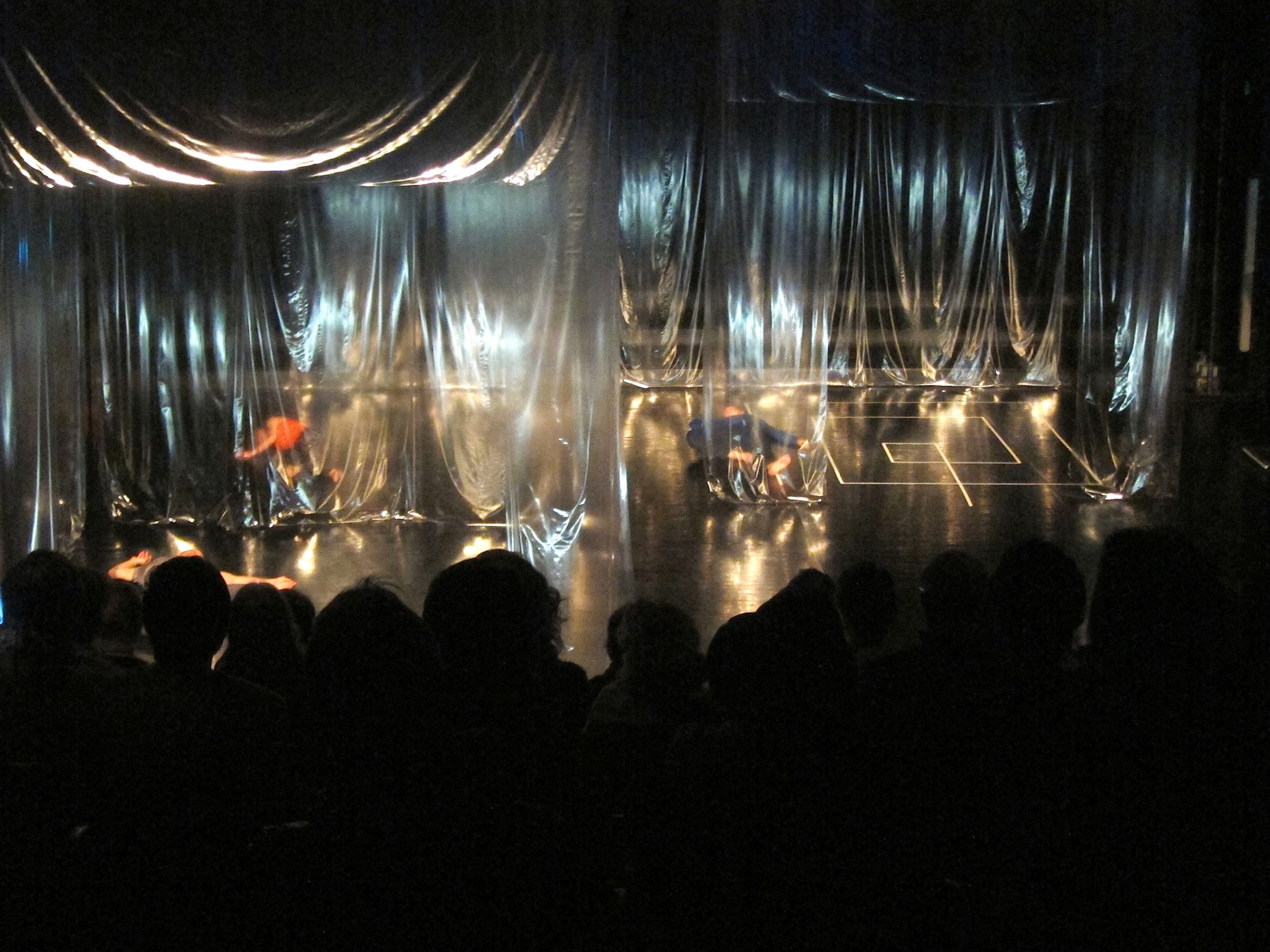 Basics*, interdisziplinäres Performance-Projekt von Karen Bößer, 2016, Profiler, Licht, Forum Freies Theater, Düsseldorf