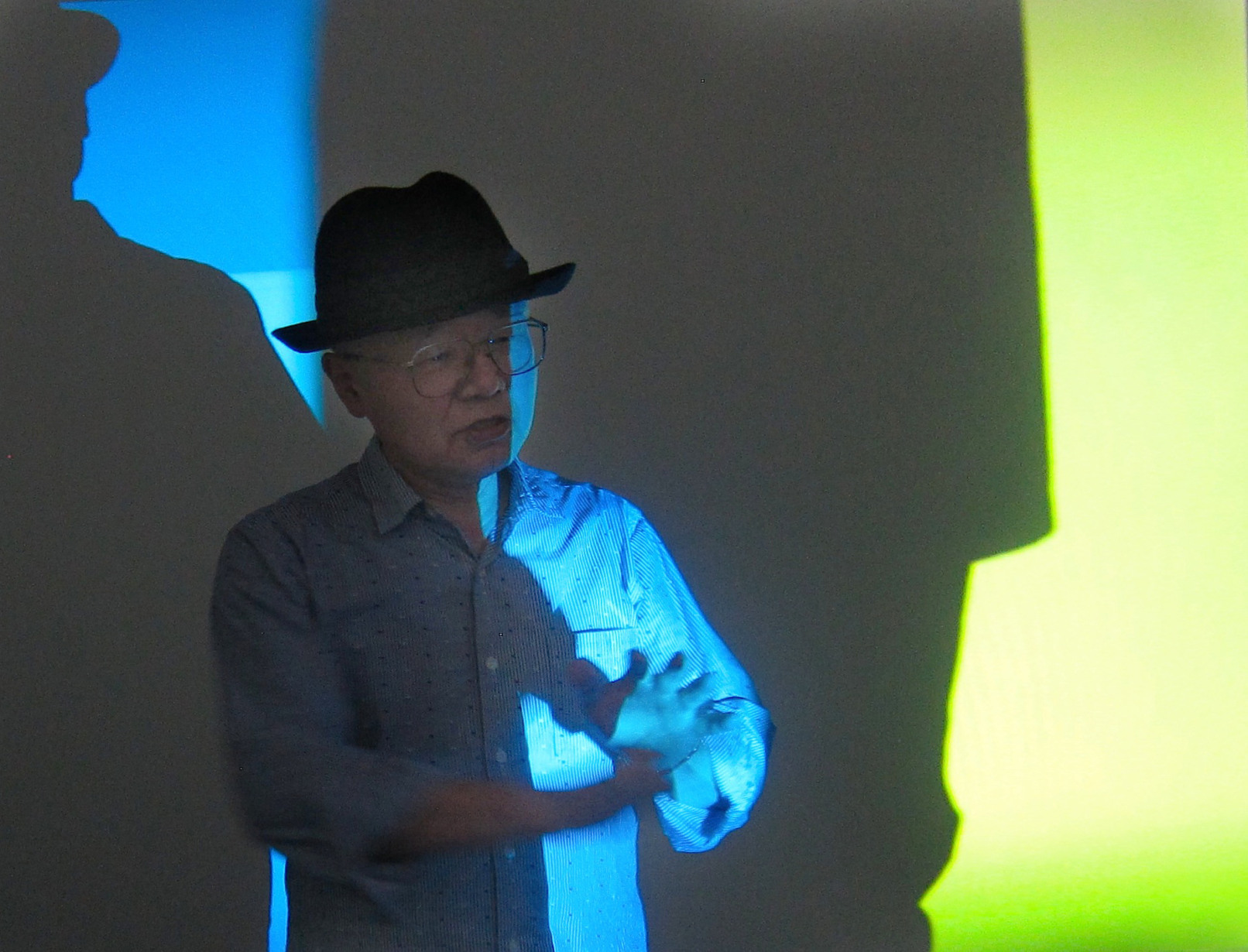 Mehr Farbe, 2017, Video-Doppelprojektion, Maße variabel, Hamburg, Landshut, Osaka, Japan