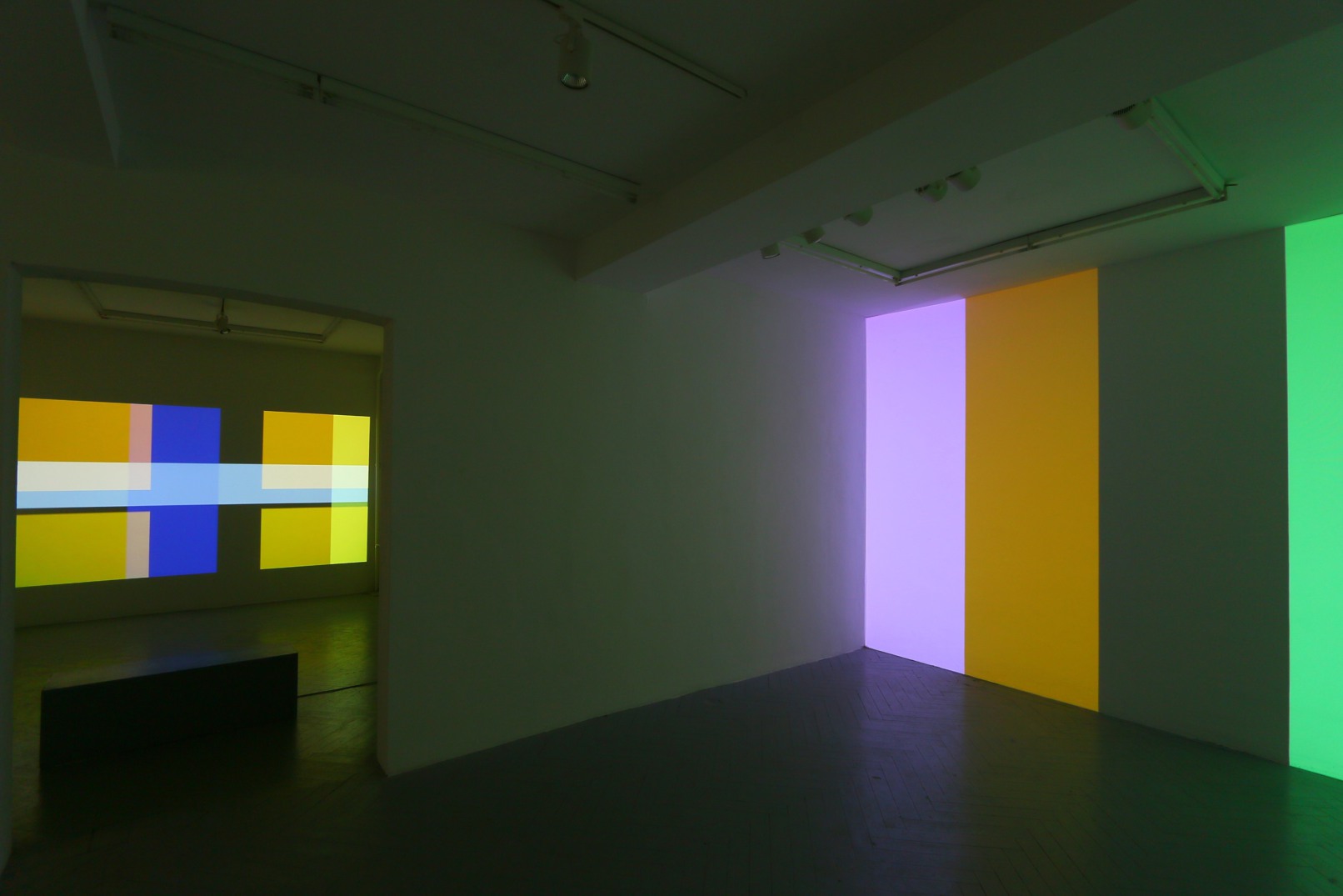 Mehr Farbe, 2017, Video-Doppelprojektion, Maße variabel, Hamburg, Landshut, Osaka, Japan