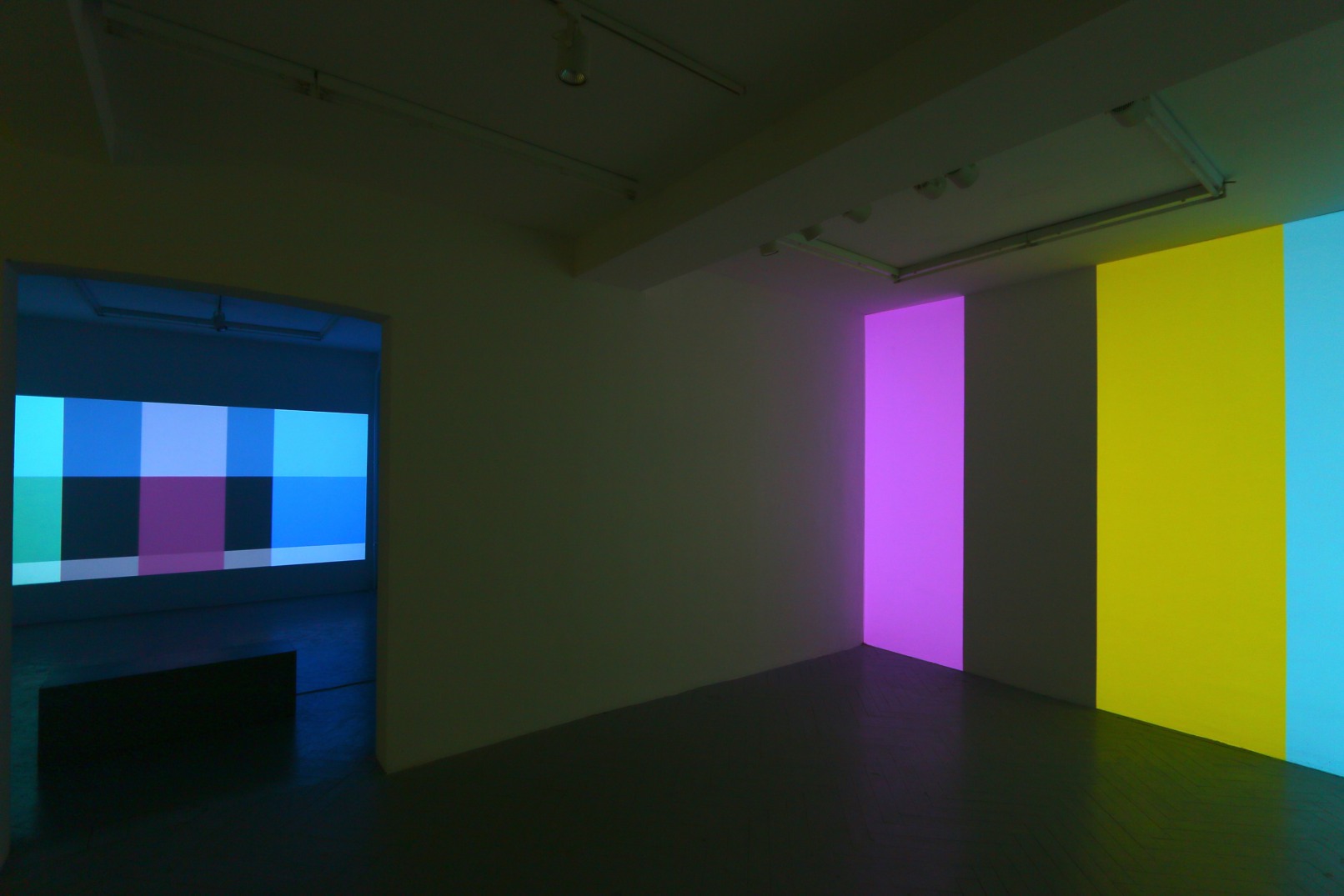 Mehr Farbe, 2017, Video-Doppelprojektion, Maße variabel, Hamburg, Landshut, Osaka, Japan