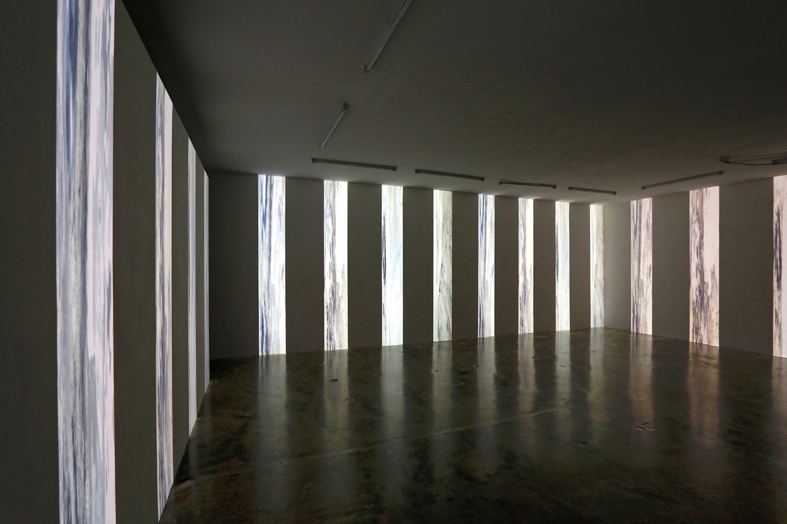 Camouflage, 2021, Videoinstallation, Sehsaal, Wien